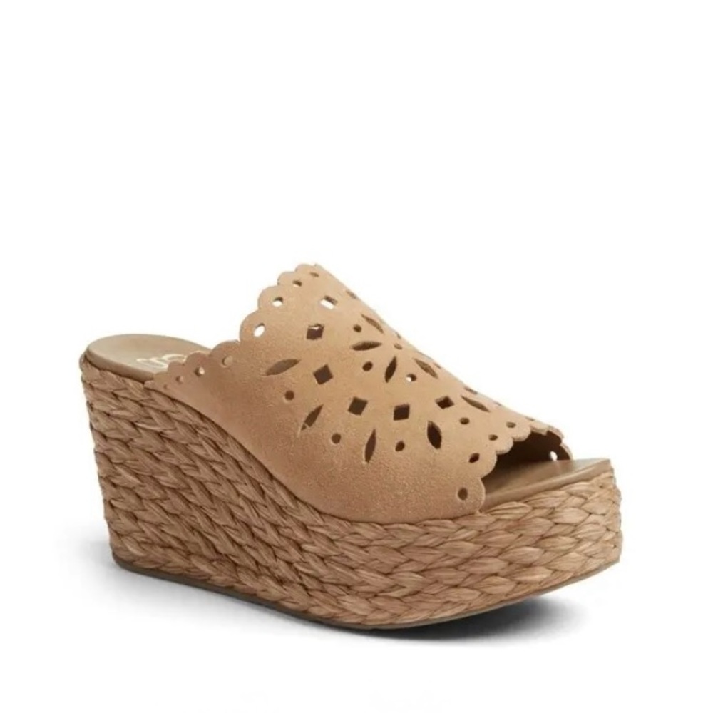PEDRO GARCIA
Darlyn Raffia Wedge Platform Sandal Women's Tan Wedge Sandals 38 8